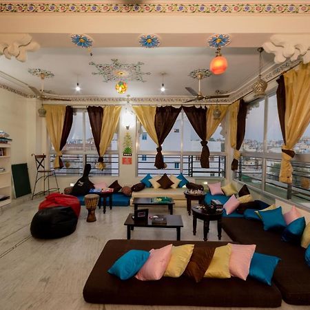 Whereabout Hostel Удайпур Экстерьер фото